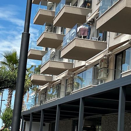 D&D Hotel Shëngjin Dış mekan fotoğraf